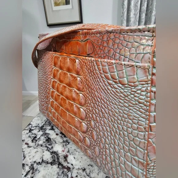 Crossbody - Picture 7 of 14